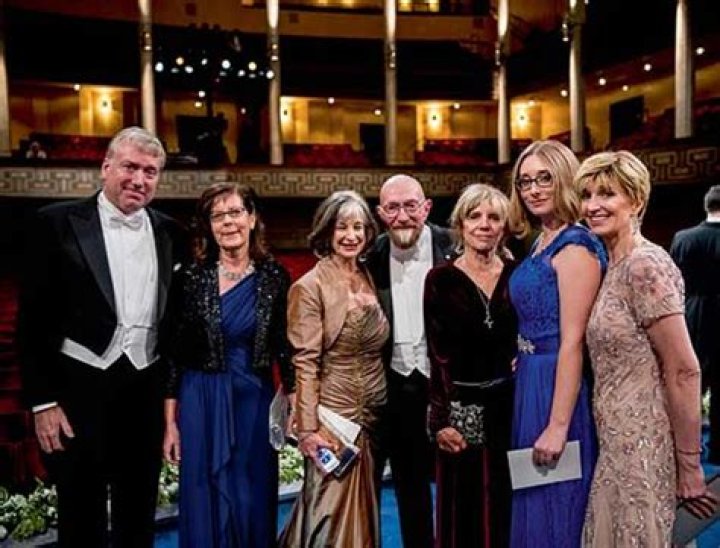 Kip Thorne’s Wife: Who is Kip Thorne Dating?