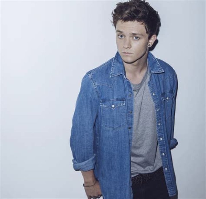 Lewie Ball – Net Worth, Age, Girlfriend, Ethnicity, Height, Career