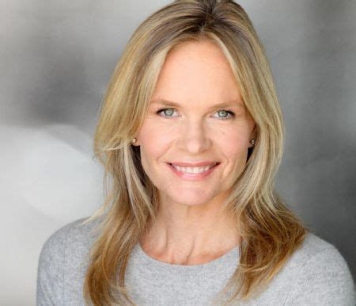 Lindsay Frost Net Worth 2024, Age, Height, Bio, Birthday, Wiki!