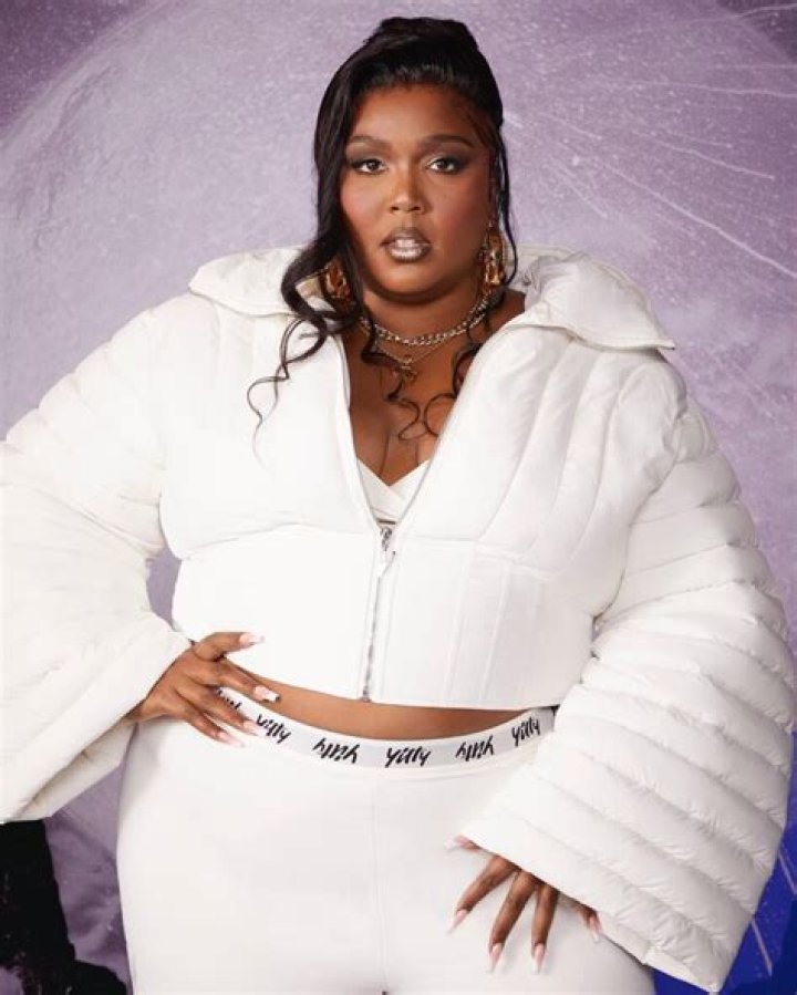 Lizzo Net Worth, Age, Height, Bio, Birthday, Wiki!