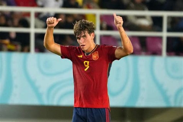 Marc Guiu Height: How Tall Is Marc Guiu?