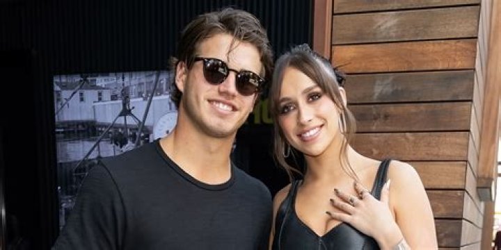 mashalund’s Boyfriend: Who is mashalund Dating?