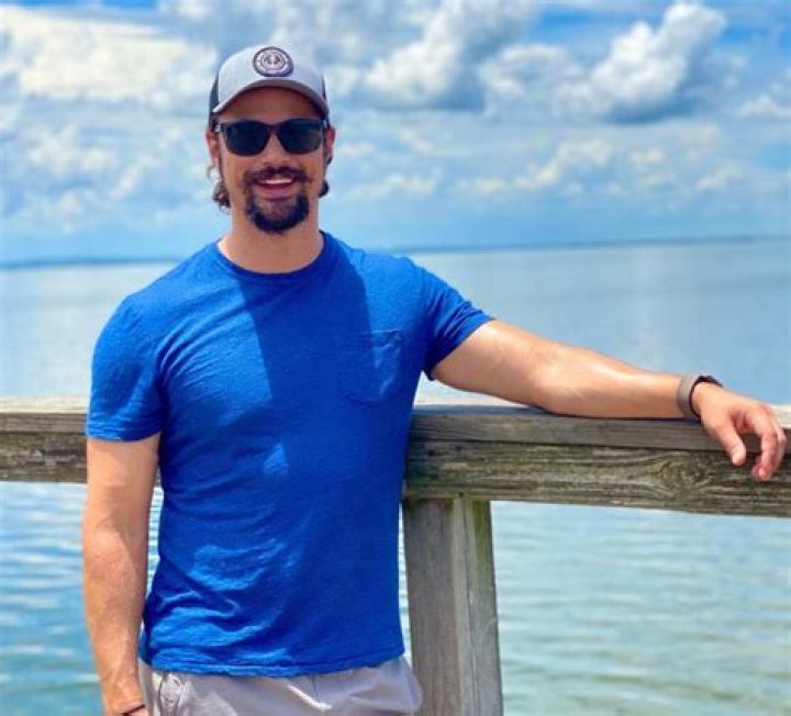 
Matthew Atkinson- Wiki, Biography, Age, Height, Net Worth, Girlfriend	