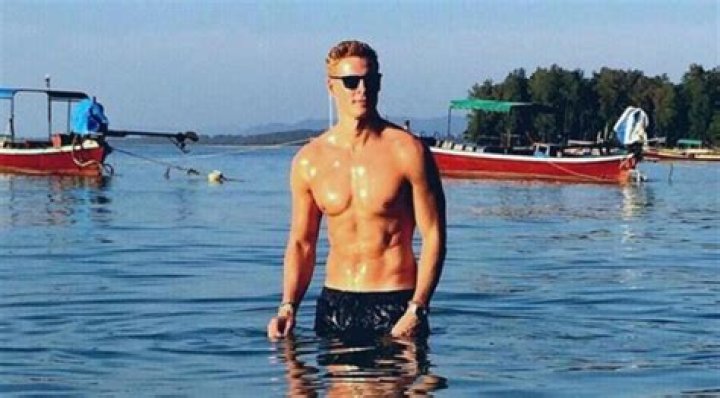 Matthieu Delormeau En Couple