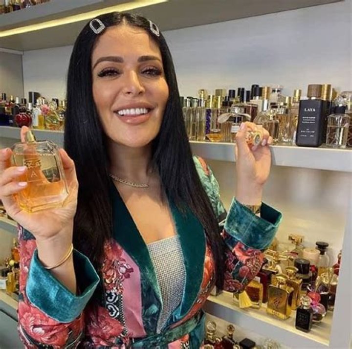 Mona Kattan Bio, Wiki, Height, Net Worth, Family, Siblings, Husband