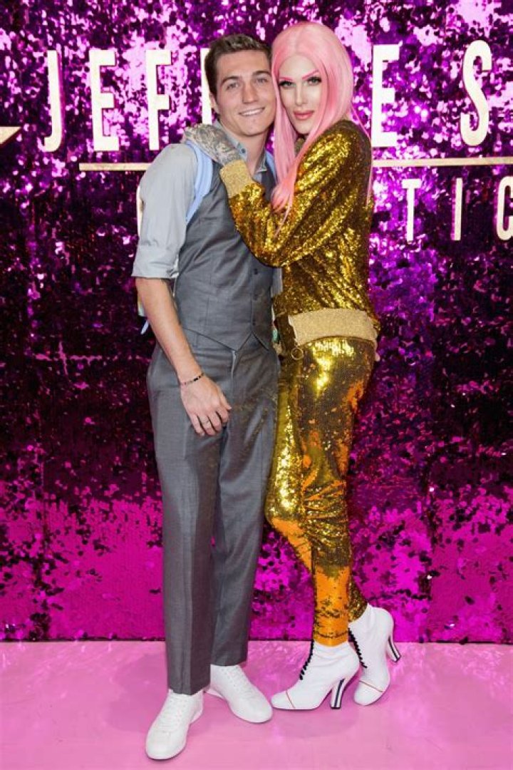Nathan Schwandt New Girlfriend Dominique aka DarnitDomi: Get To Know Her