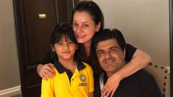 Neelam Chaturvedi - Net Worth, Age, Height, Birthday, Bio, Wiki!