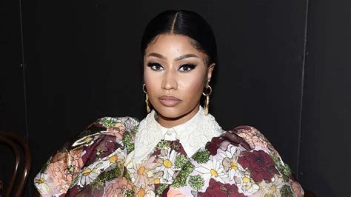 Nicki Minaj Breaks The Internet With Super HOT Twerk Dance On Her Bed As Breakfast (VIDEO)