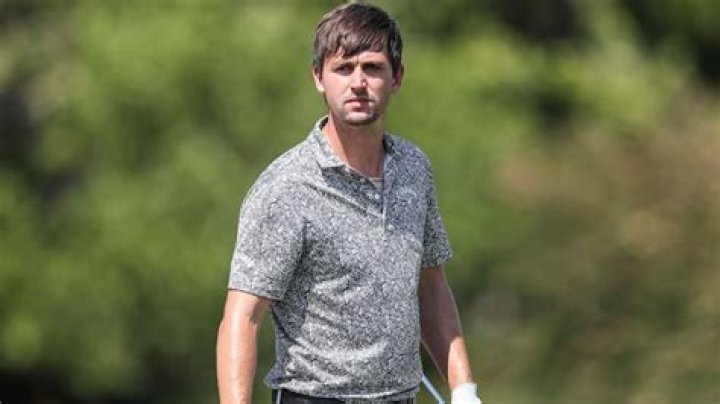 Ollie Schniederjans Net Worth, Age, Height, Bio, Birthday, Wiki!