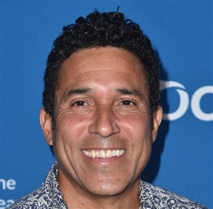 Oscar Nunez Net Worth, Age, Height, Bio, Birthday, Wiki!