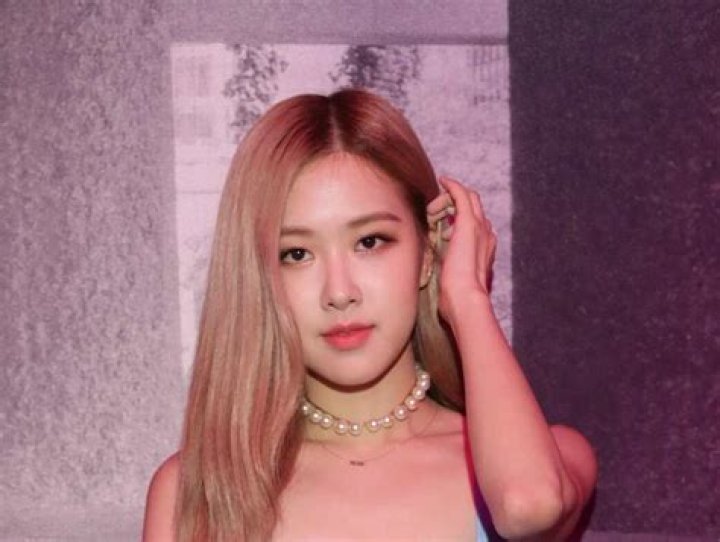 Park Roseanne- Age, Net Worth, Height, Boyfriend, Career, Ethnicity
