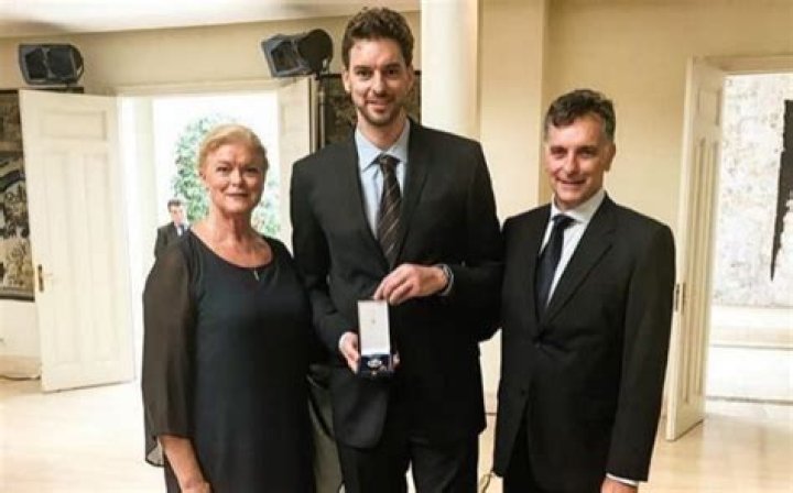 Pau Gasol Parents: Meet Agustí And Marisa