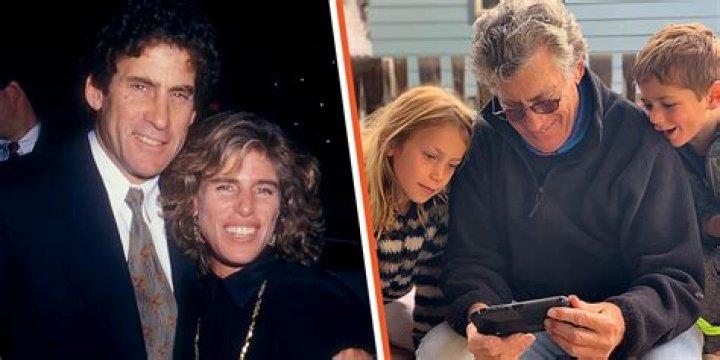 Paul Michael Glaser net worth, age, height, wife, girlfriend, kids, biography, wiki