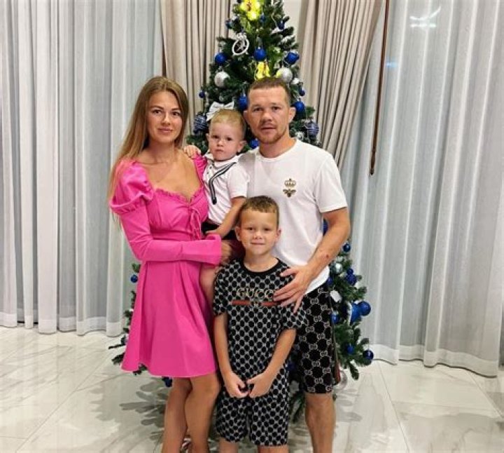 Petr Yan Bio, Age, Height, Career, Wife, Children, Net Worth