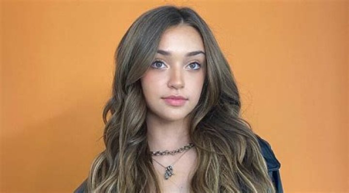 Presley Elise- Bio, Age, Height, Boyfriend, Dating, Net worth