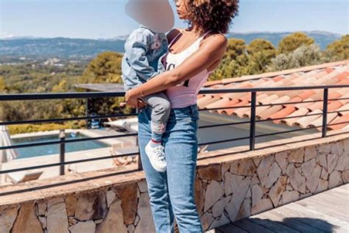 Presnel Kimpembe Wife: Meet Sarah Kimpembe