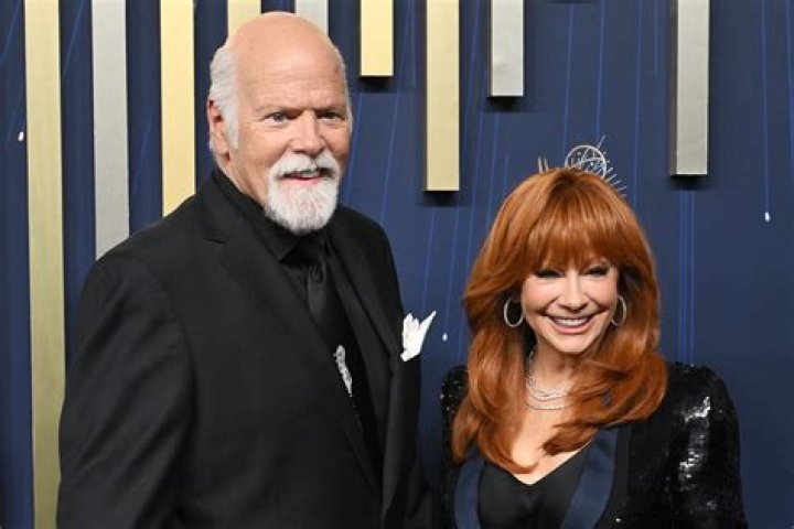 Reba McEntire’s Boyfriend: Who is Reba McEntire Dating?