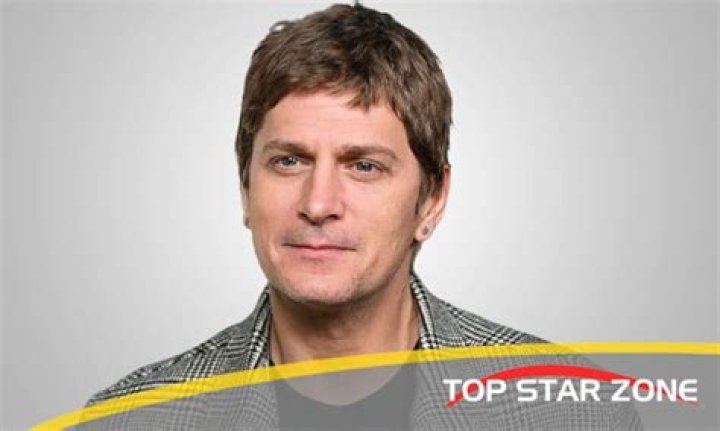 Rob Thomas Net Worth, Age, Height, Bio, Birthday, Wiki!