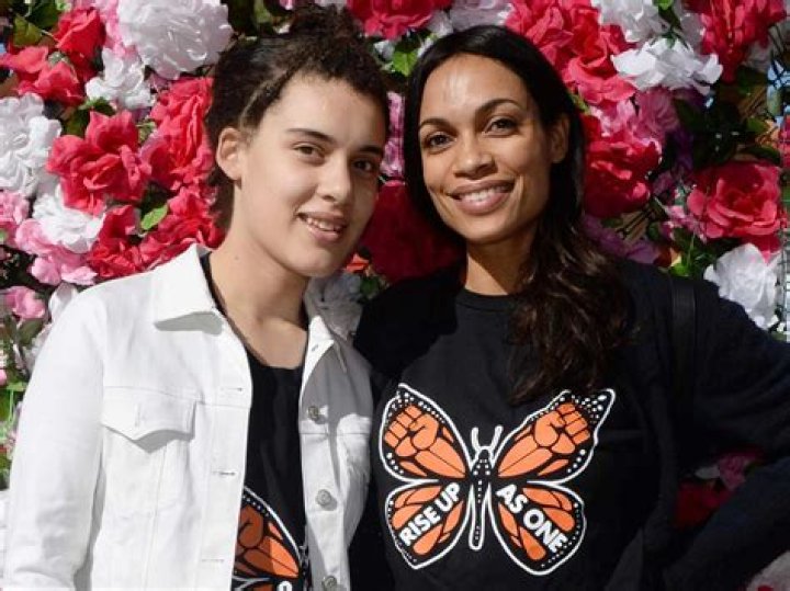 Rosario Dawson Bio, Age, Parents, Husband, Children, Net Worth