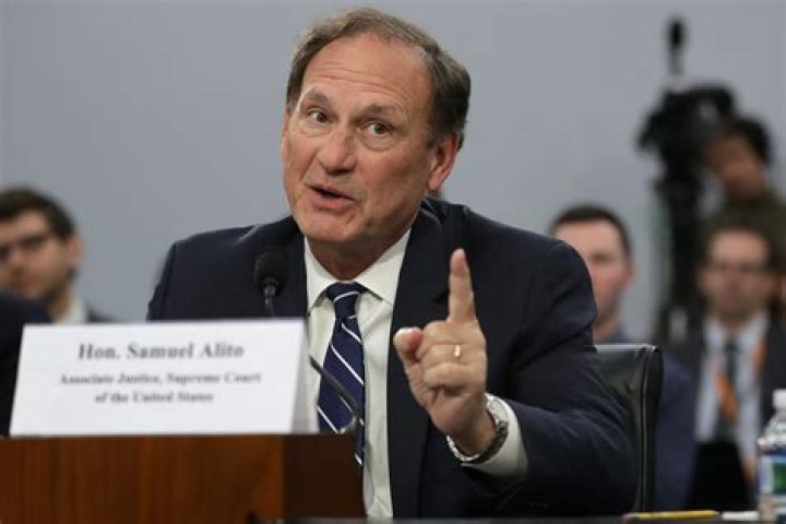 Samuel Alito Age, Height, Weight