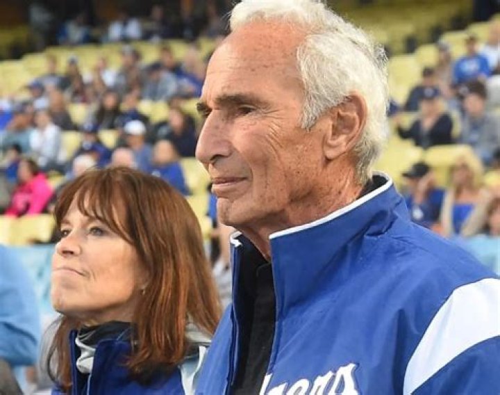 Sandy Koufax Age, Height, Bio, Parents, Wife, Net Worth