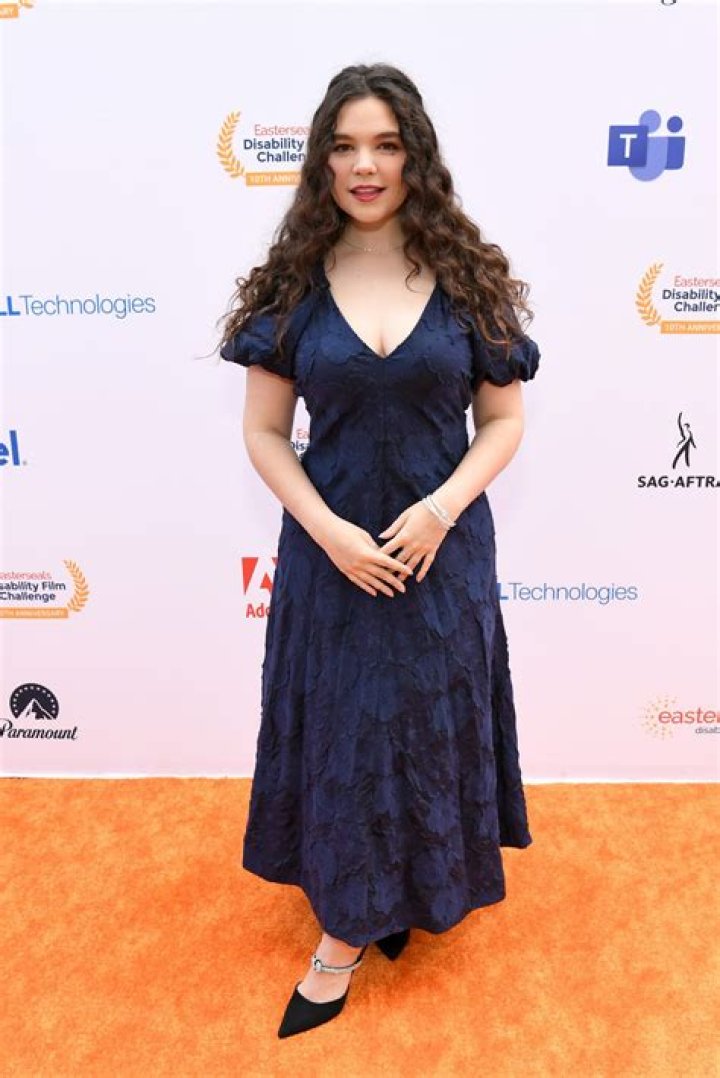 Sarah McLaughlin - Net Worth, Age, Height, Birthday, Bio, Wiki!