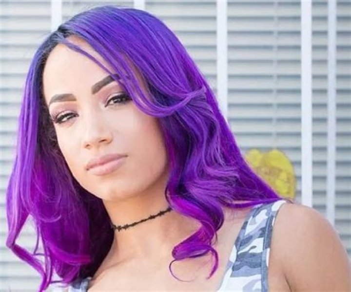 Sasha Banks Bio, Age, Career, Net Worth, Family