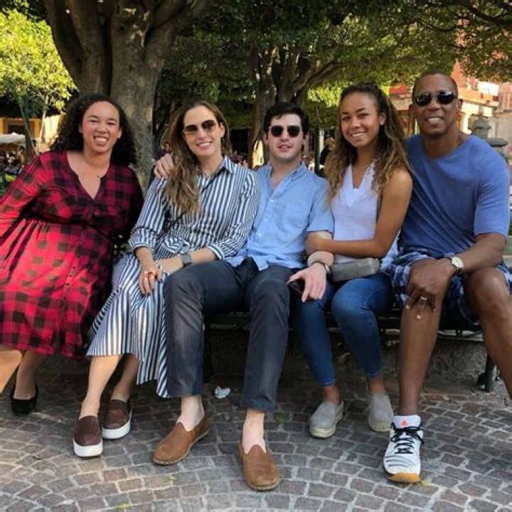 Sean Elliott’s Parent: Meet Robert Elliott and Odiemae Elliott
