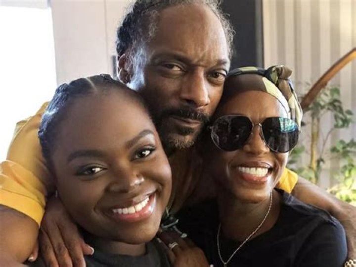 
Snoop Dogg’s Daughter Is Being Criticized Due To Her Relationship	