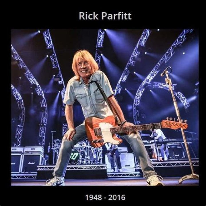 Status Quo's Rick Parfitt dies aged 68