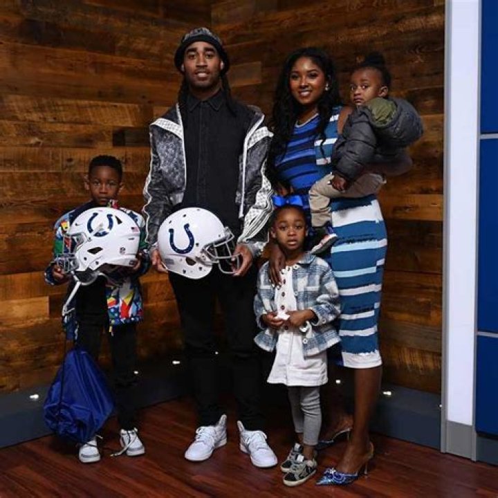 Stephon Gilmore Bio, Parents, Wife, Children, Siblings, Net Worth