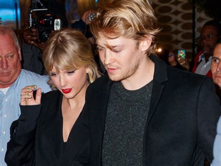 Taylor Swift Spotted With New Boyfriend Joe Alwyn For First Time – Report