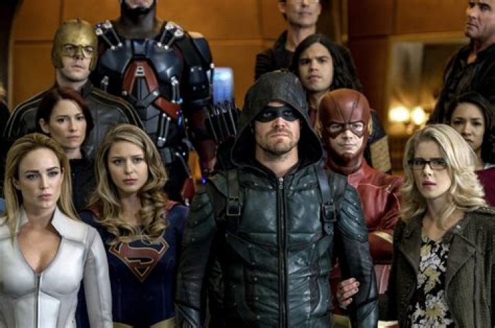 The Flash, Arrow and Supergirl Crossover Gets Premiere Date