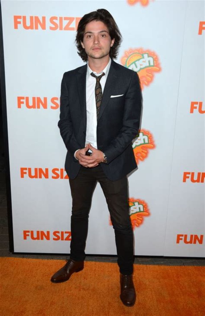 Thomas McDonell Net Worth, Age, Height, Bio, Birthday, Wiki!