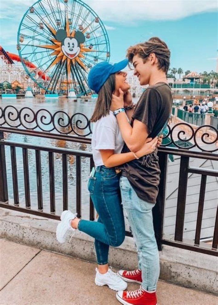 Tori Keeth- Age, Bio, Wiki, Boyfriend, Weight, Height, Net Worth, Career