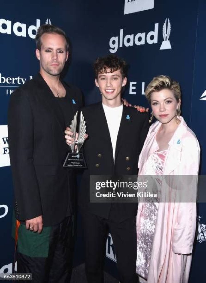 Troye Sivan honored with GLAAD’s Stephen F. Kolzak Award at 28th annual GLAAD Media Awards