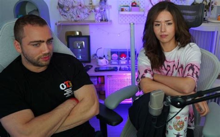 Twitch: Who Is Trainwreckstv Girlfriend Kayla? Everything On His Age And Net Worth
