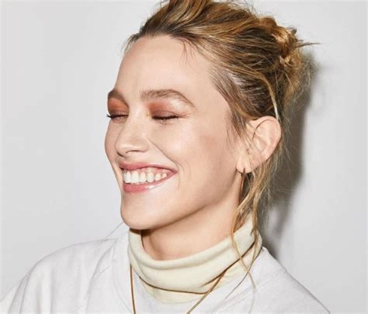 Victoria Pedretti- Wiki, Biography, Age, Height, Net Worth, Boyfriend