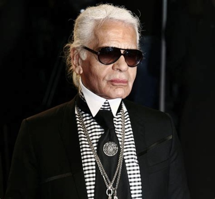 Where is Karl Lagerfeld buried?