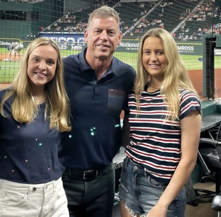 Who are Troy Aikman’s daughters? Where does Troy Aikman’s daughters go to college?
