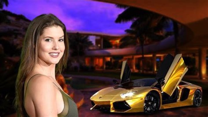 Who Is Amanda Cerny? Wiki, Age, Height, Boyfriend, Net Worth, Ethnicity