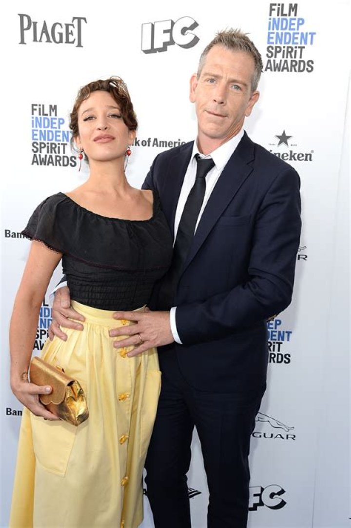 Who is Ben Mendelsohn Dating – Ben Mendelsohn's Girlfriend & Exes