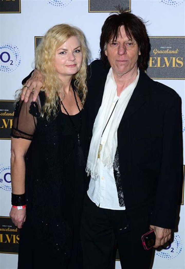 Who is Jeff Beck Dating – Jeff Beck's Wife & Exes