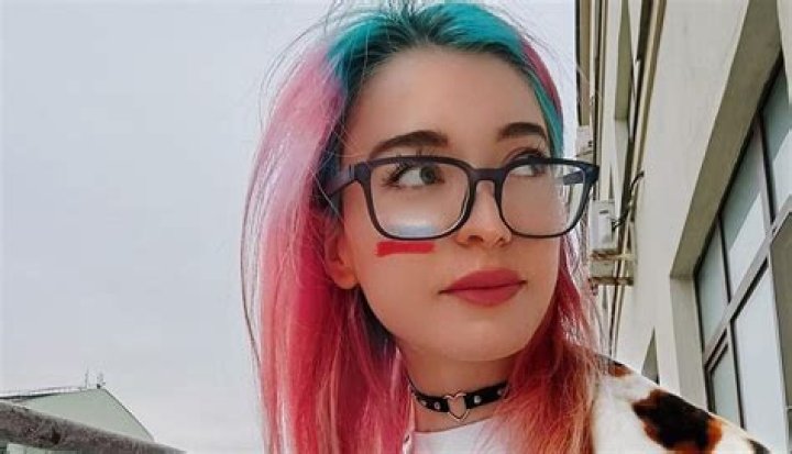 Who Is LiQueen On Instagram? Pro CS Gamer Boombl4 Wife Uploaded His Videos On Telegram