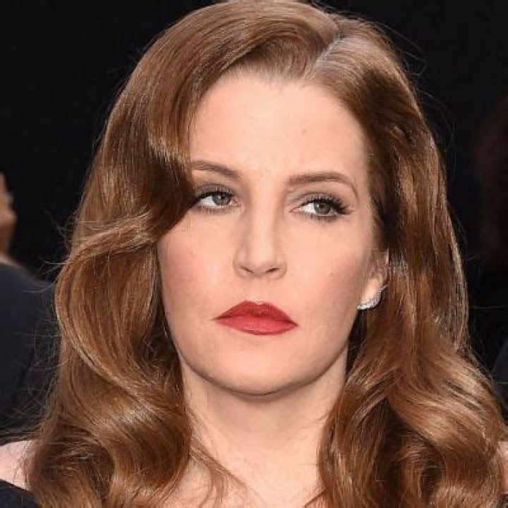 Who Is Lisa Presley? Wiki, Age, Height, Net Worth, Husband, Marriage (Biographygist)