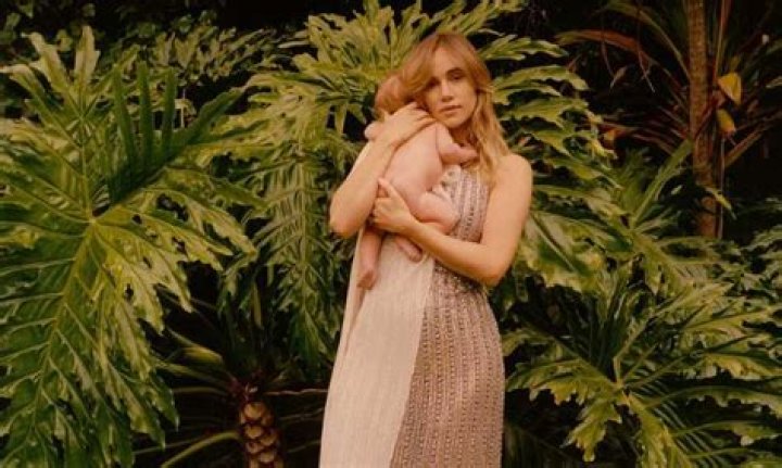 Who is Suki Waterhouse? Age, Height, Career, Partner, Children, Net Worth