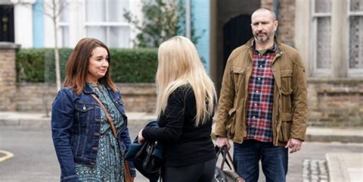 Who is Vicki Lewis Dating – Vicki Lewis's Husband & Exes