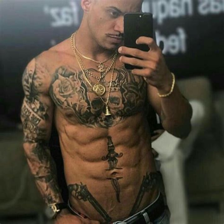 Williwhey- Age, Girlfriend, Height, Net Worth, Nationality