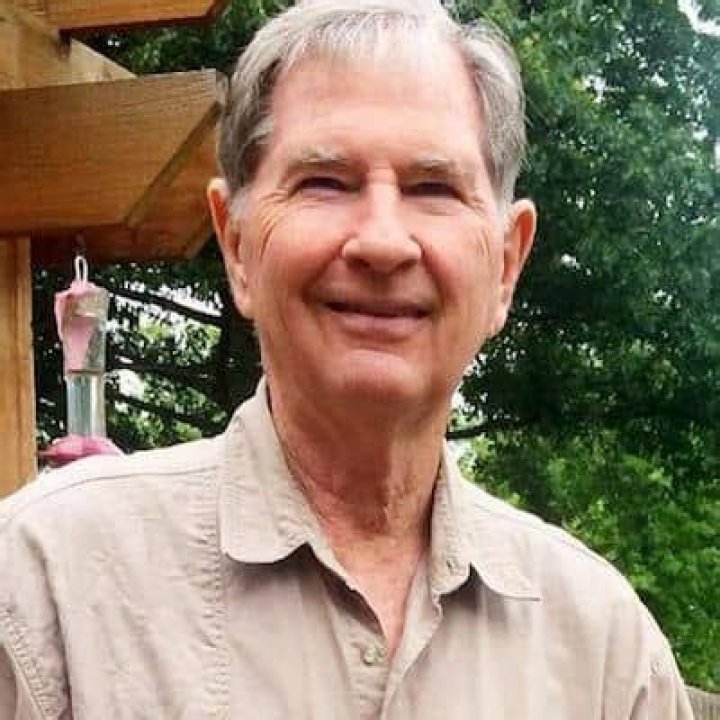 Winston Munn- Wiki, Age, Wife, Ethnicity, Net Worth, Height, Career (Biographygist)
